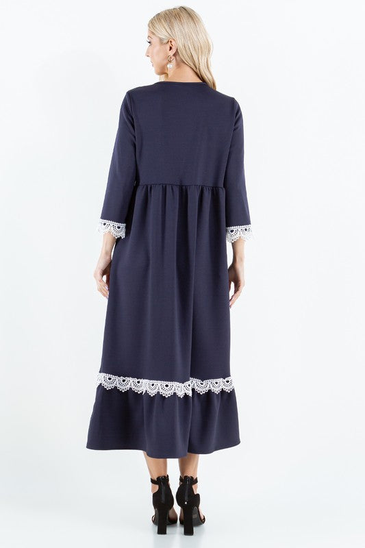 TIERED MIDI DRESS WITH SIDE POCKETS LACE DETAILS