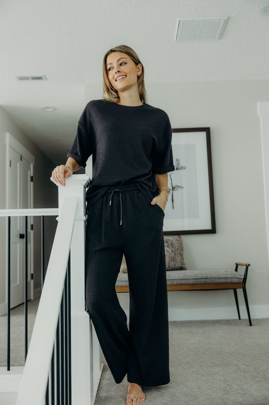 TEXTURED KNIT PANT IN RICH CHARCOAL